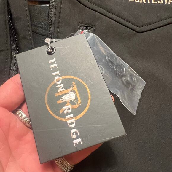 TETON RIDGE 2023 American Rodeo Contestant Size XL Vest NWT Embroidered Official - Picture 2 of 5